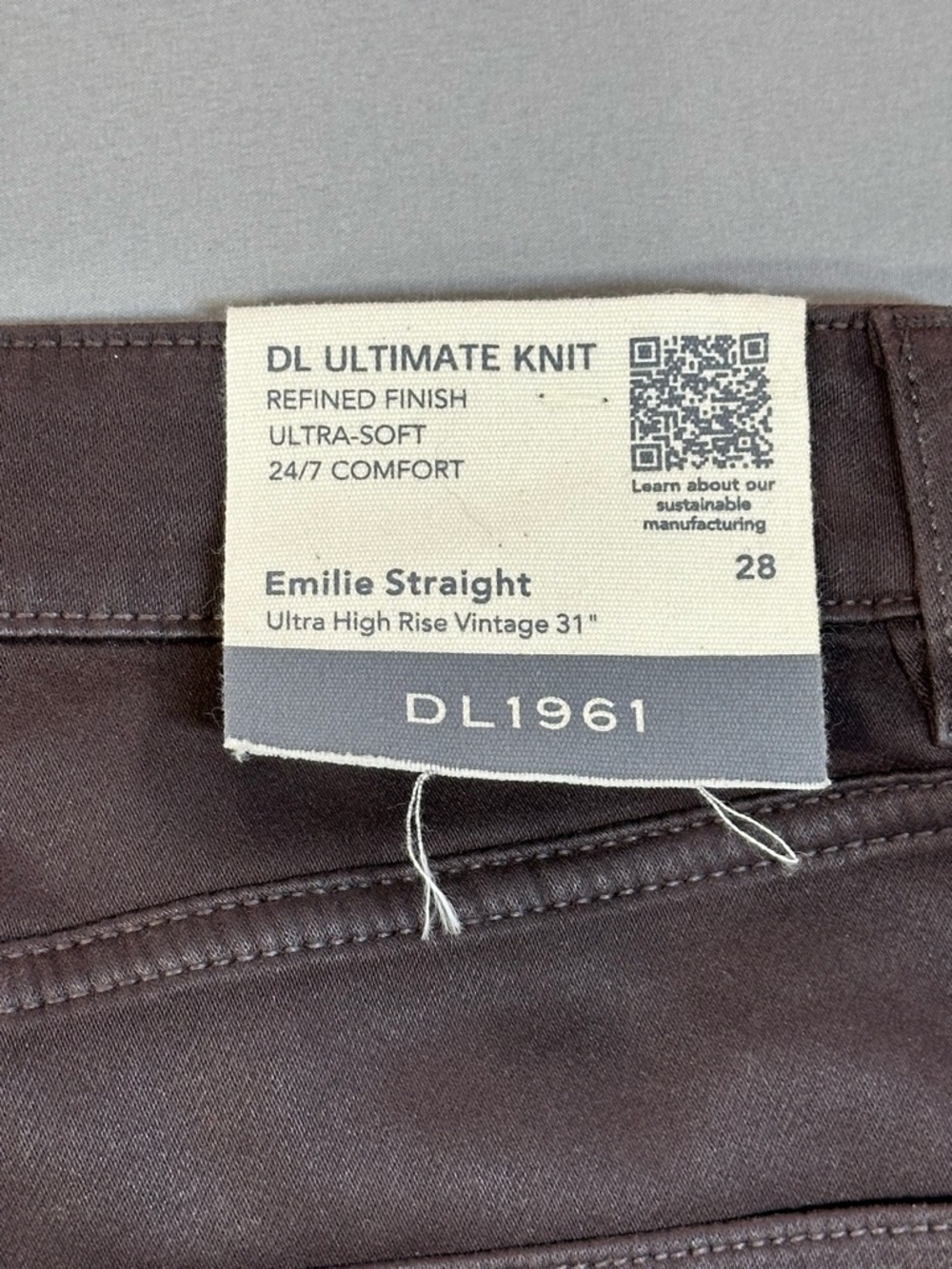 NWT DL1961 Emilie Straight Ultra High Rise Vintage 31" Ultimate Knit - Womens 28 - Picture 6 of 16